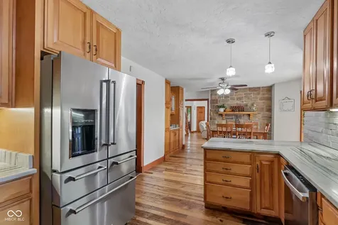 397 E 1650 N Summitville IN 46070
