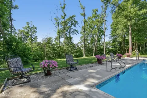 397 E 1650 N Summitville IN 46070