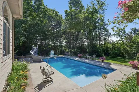 397 E 1650 N Summitville IN 46070