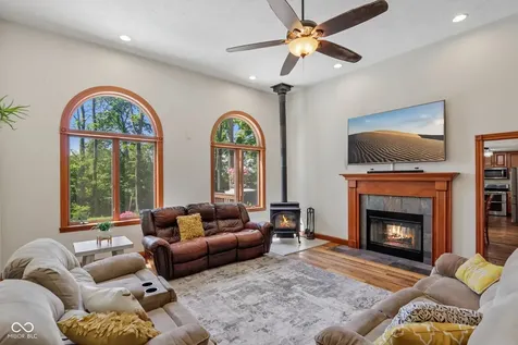 397 E 1650 N Summitville IN 46070