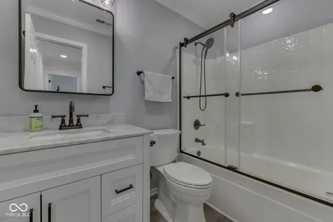 10702 Ashview Drive Fishers IN 46038