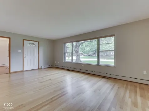6420 Linden Drive Indianapolis IN 46227