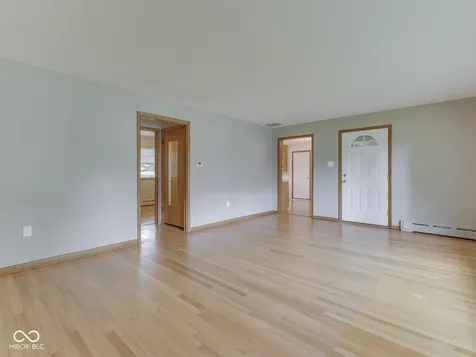 6420 Linden Drive Indianapolis IN 46227