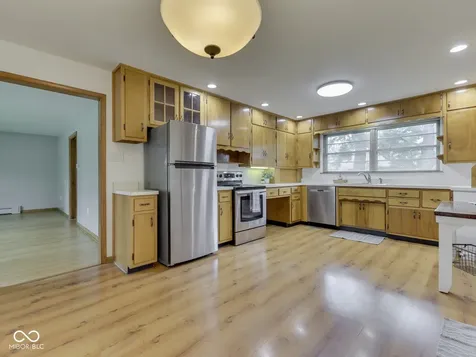 6420 Linden Drive Indianapolis IN 46227