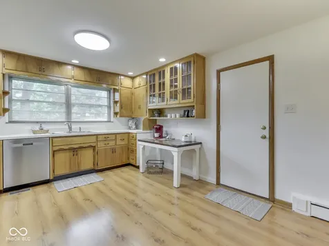6420 Linden Drive Indianapolis IN 46227