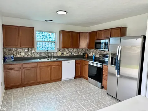 652 Loon Lane Greenwood IN 46143