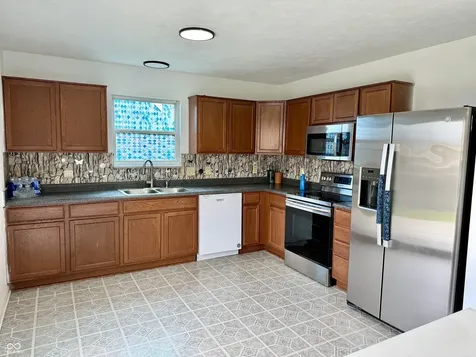 652 Loon Lane Greenwood IN 46143