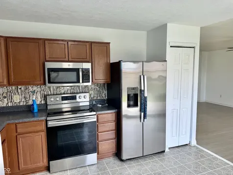 652 Loon Lane Greenwood IN 46143