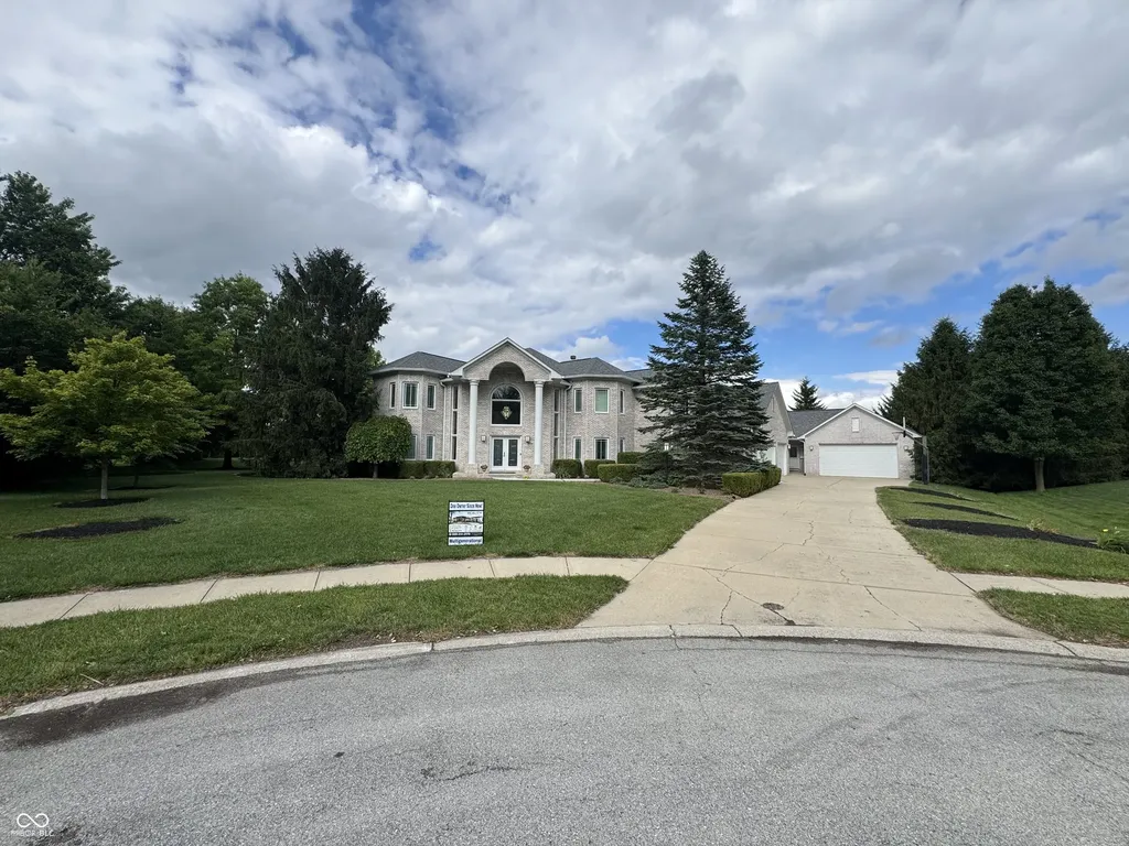2430 Crossfields Court Carmel IN 46032