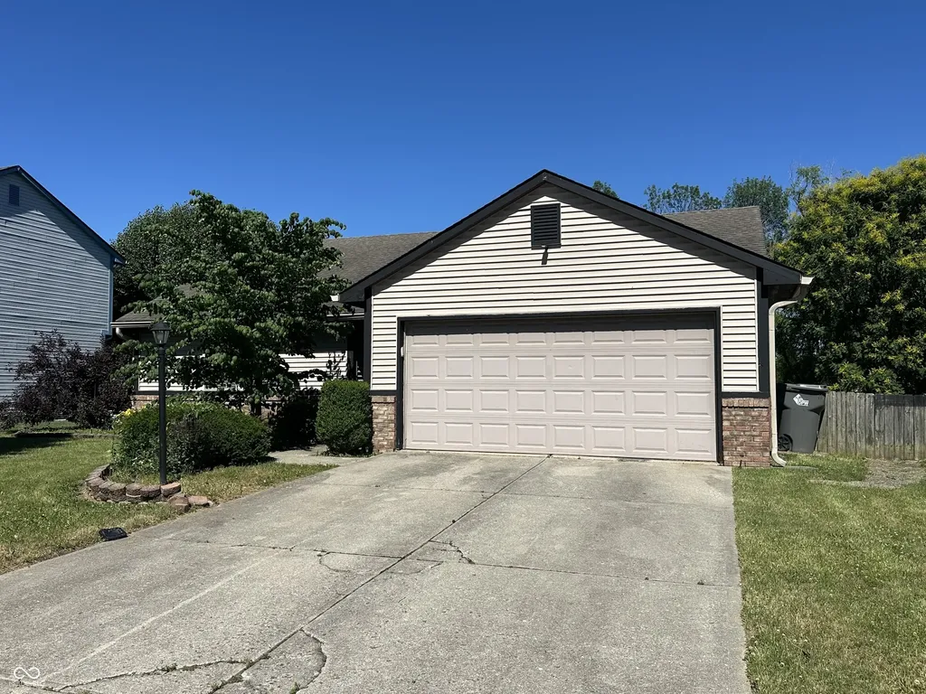 4015 Sungate Court Indianapolis IN 46239