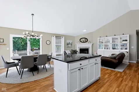 6517 Sussex Drive Zionsville IN 46077