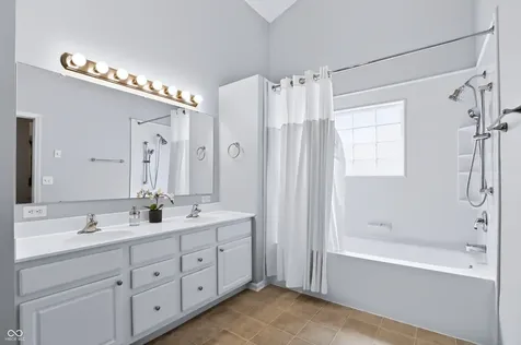 6517 Sussex Drive Zionsville IN 46077