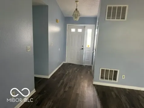 8107 Southern Trails Place Indianapolis IN 46237