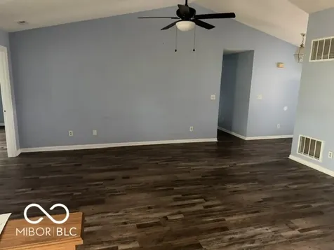 8107 Southern Trails Place Indianapolis IN 46237