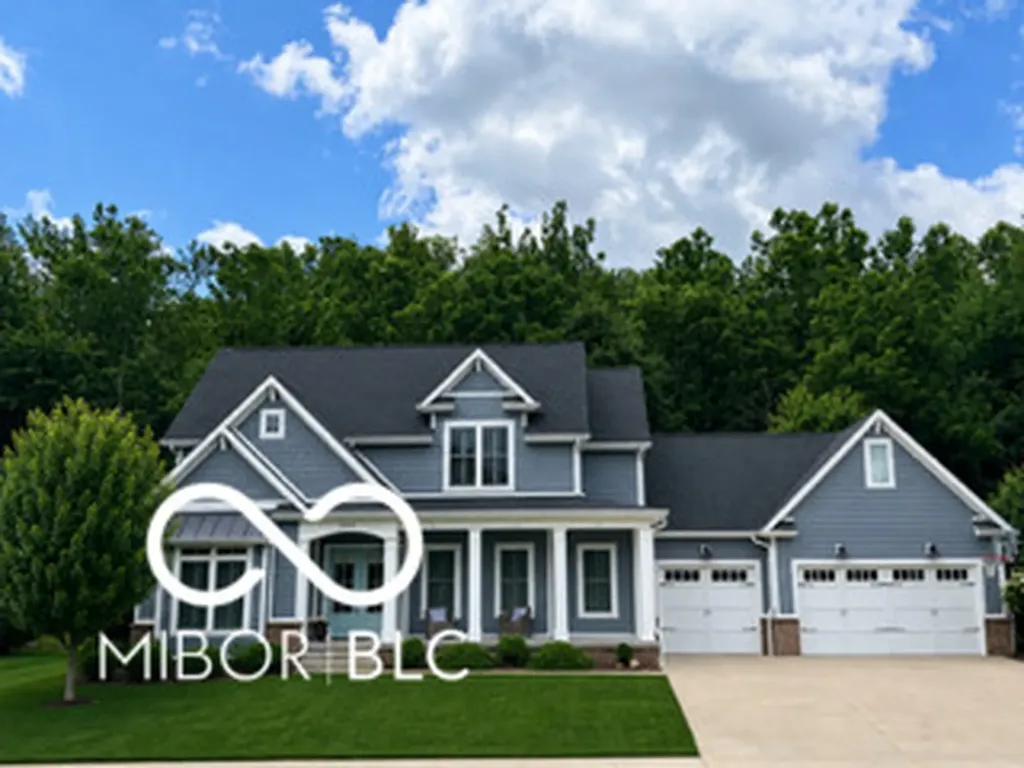 2013 Deer Creek Circle Columbus IN 47201
