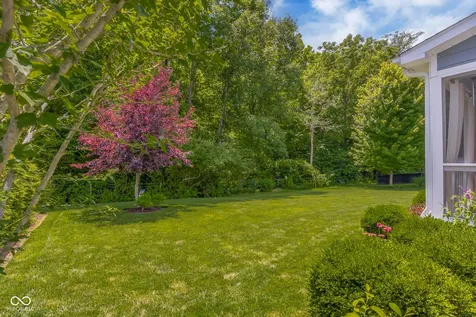 2013 Deer Creek Circle Columbus IN 47201