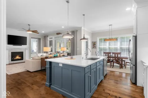 2013 Deer Creek Circle Columbus IN 47201