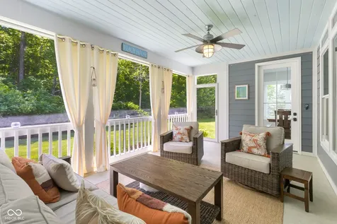 2013 Deer Creek Circle Columbus IN 47201