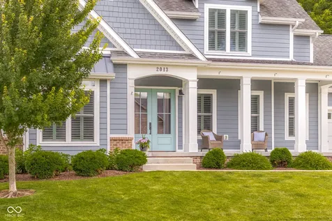 2013 Deer Creek Circle Columbus IN 47201
