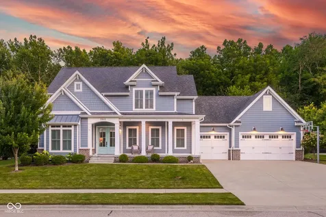 2013 Deer Creek Circle Columbus IN 47201