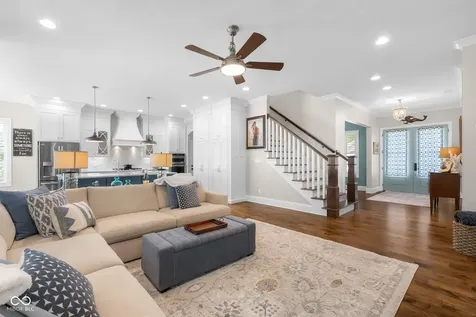 2013 Deer Creek Circle Columbus IN 47201
