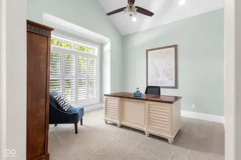 2013 Deer Creek Circle Columbus IN 47201