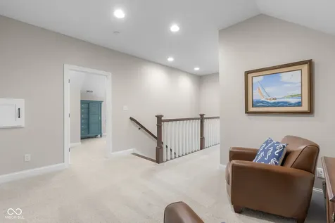 2013 Deer Creek Circle Columbus IN 47201