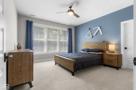 2013 Deer Creek Circle Columbus IN 47201