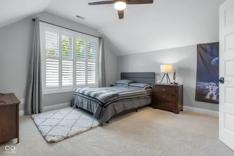 2013 Deer Creek Circle Columbus IN 47201