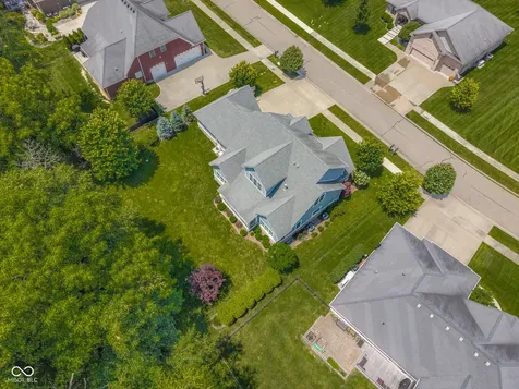 2013 Deer Creek Circle Columbus IN 47201