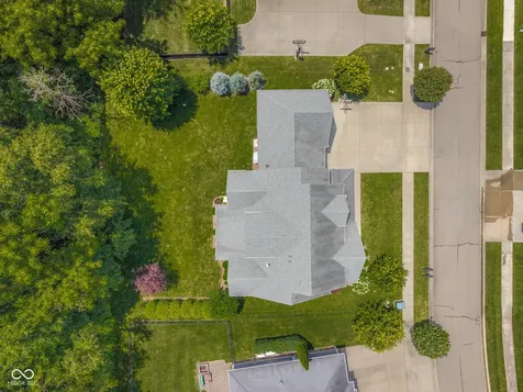 2013 Deer Creek Circle Columbus IN 47201