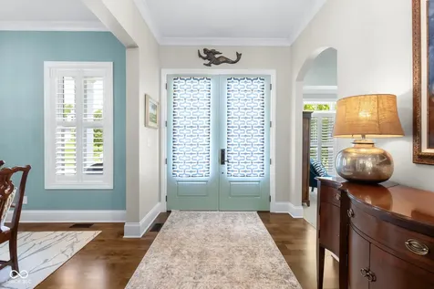 2013 Deer Creek Circle Columbus IN 47201