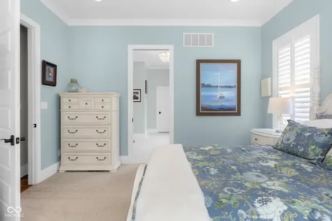 2013 Deer Creek Circle Columbus IN 47201