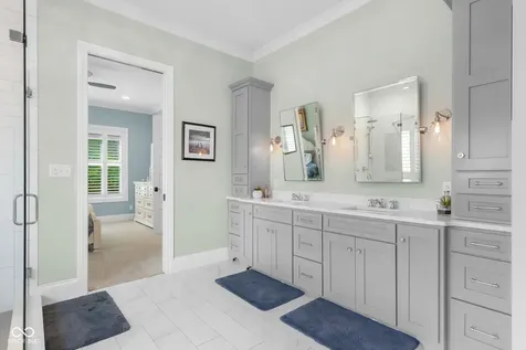 2013 Deer Creek Circle Columbus IN 47201