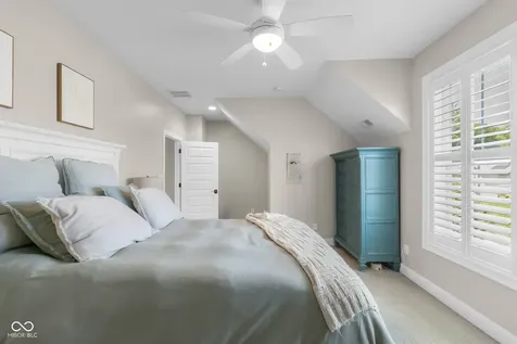 2013 Deer Creek Circle Columbus IN 47201