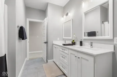 2013 Deer Creek Circle Columbus IN 47201