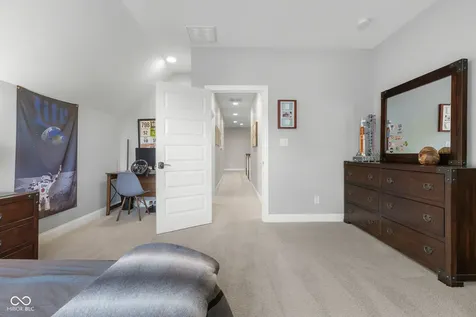 2013 Deer Creek Circle Columbus IN 47201