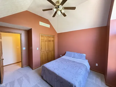 2055 Pinewood Drive Columbus IN 47203