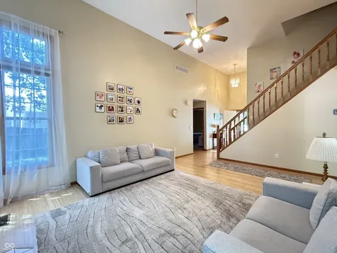 2055 Pinewood Drive Columbus IN 47203