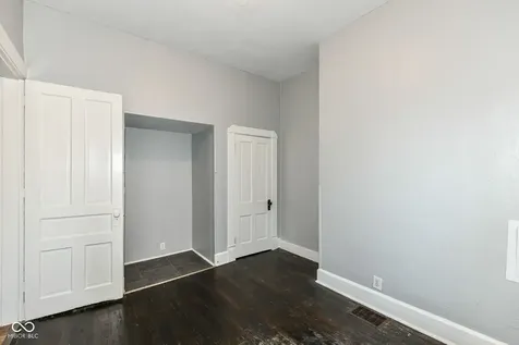 22 S Belleview Place Indianapolis IN 46222