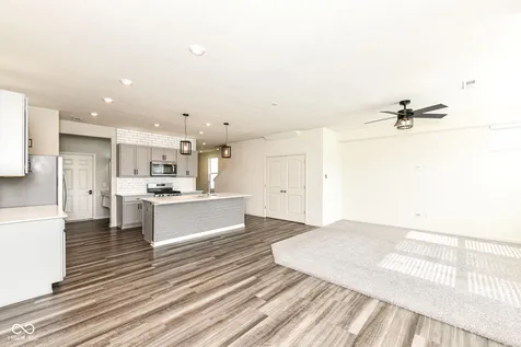 13445 Dewpoint Lane Fishers IN 46037