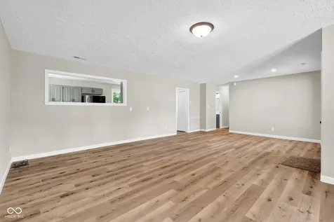 1413 Brookside Drive Columbus IN 47201