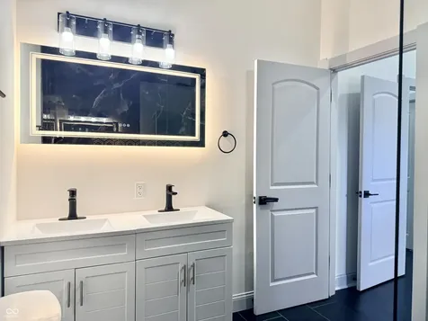 3251 Sutherland Avenue Indianapolis IN 46205