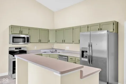 1483 Bridle Way Columbus IN 47201