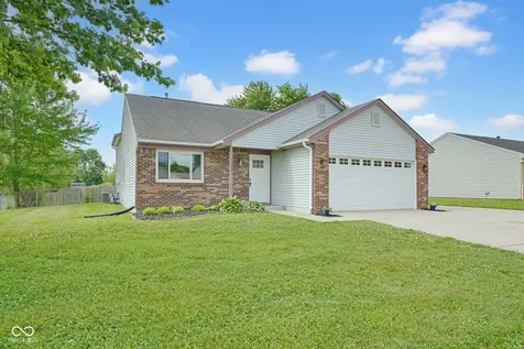 1483 Bridle Way Columbus IN 47201