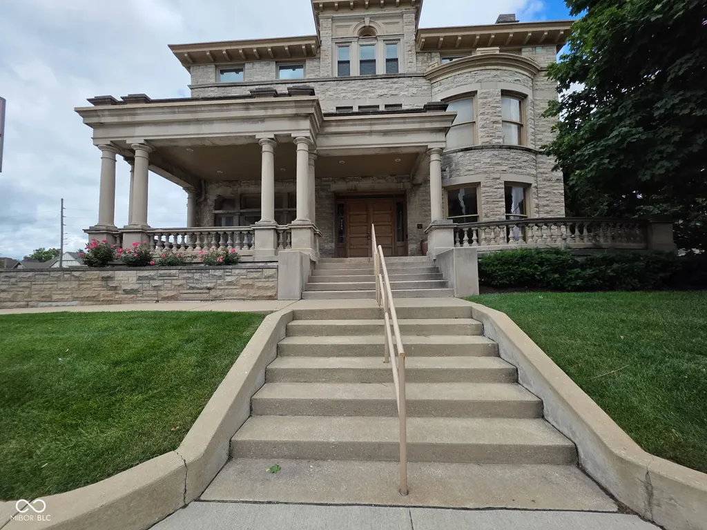 2105 N Meridian Street Indianapolis IN 46202