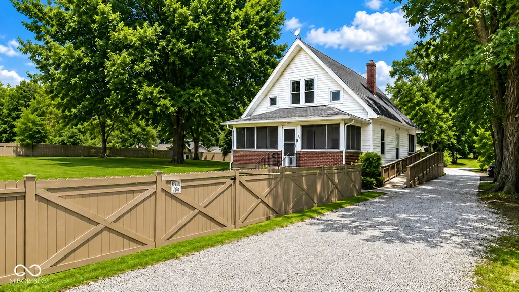 344 W Edwards Avenue Indianapolis IN 46217