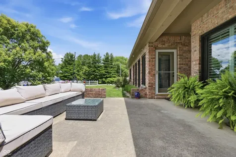 2496 Turf Way Shelbyville IN 46176