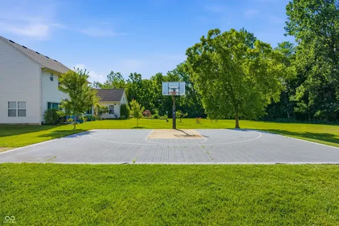4513 Lost Tree Drive Indianapolis IN 46268