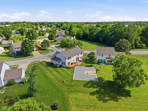 4513 Lost Tree Drive Indianapolis IN 46268